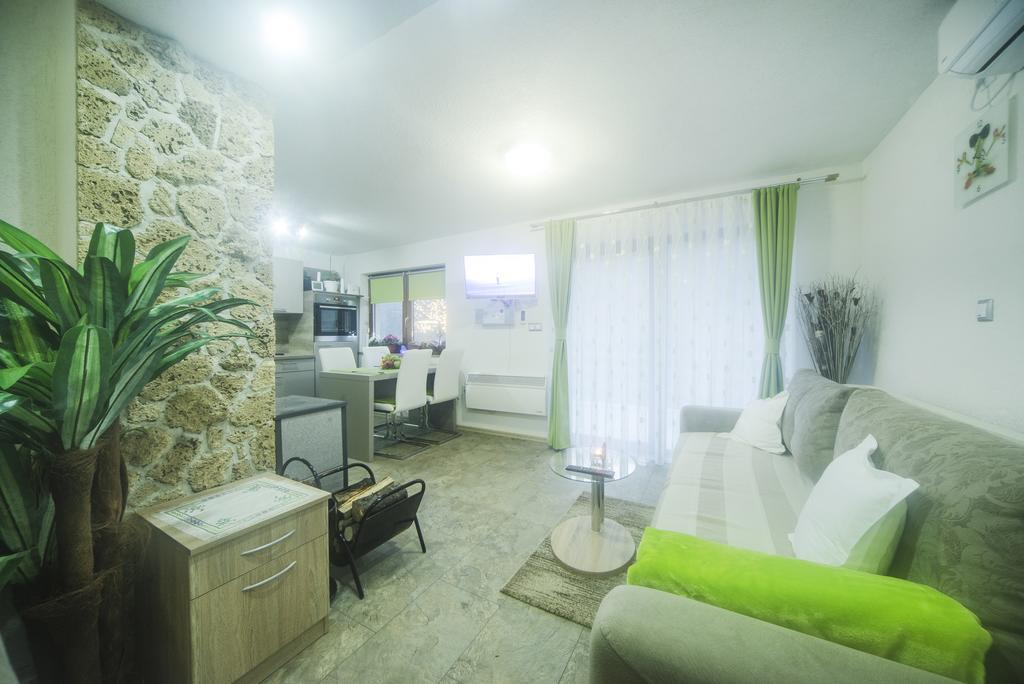Moonriver Apartment Veljun Exterior foto